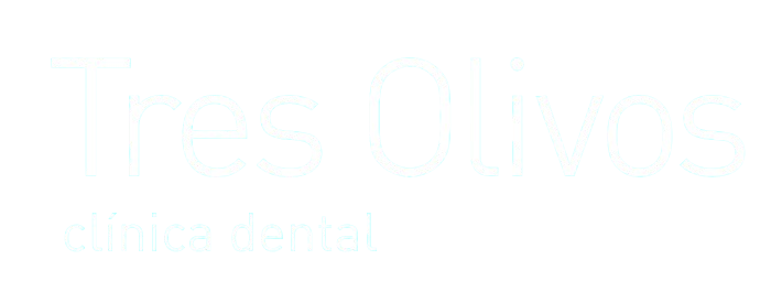 logo tres olivos verde transparent