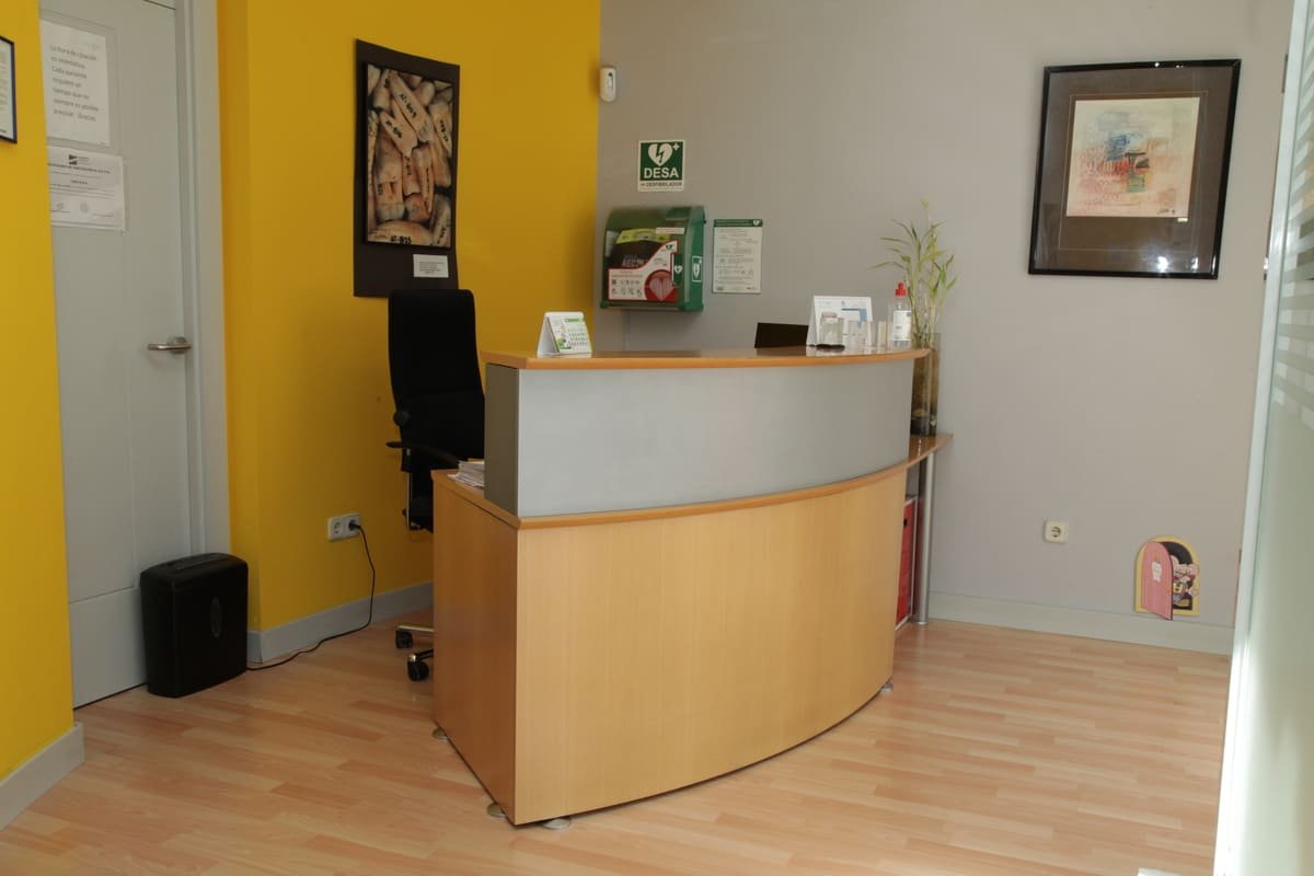recepcion clinica dental tres olivos